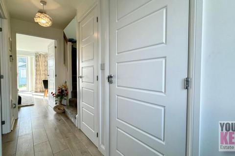 3 bedroom semi-detached house for sale, Castle View, Hythe, Kent CT21 4BF