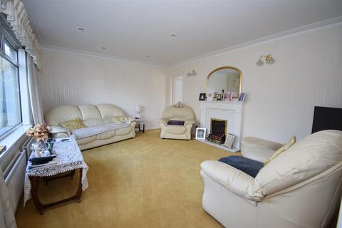 4 bedroom semi-detached house for sale, King George Road, South Shields