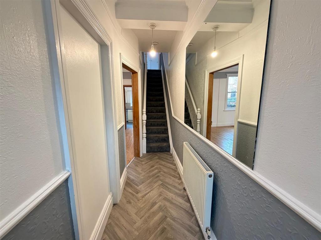 Hallway.jpg