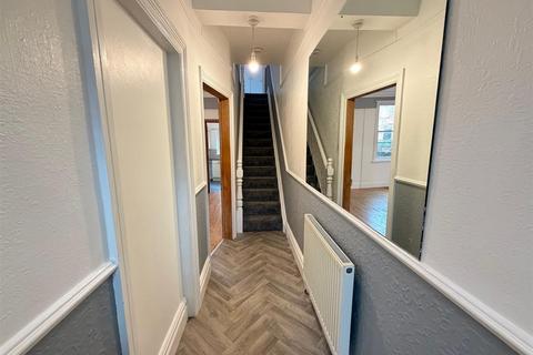 2 bedroom terraced house for sale, Tennyson Avenue, Scarborough