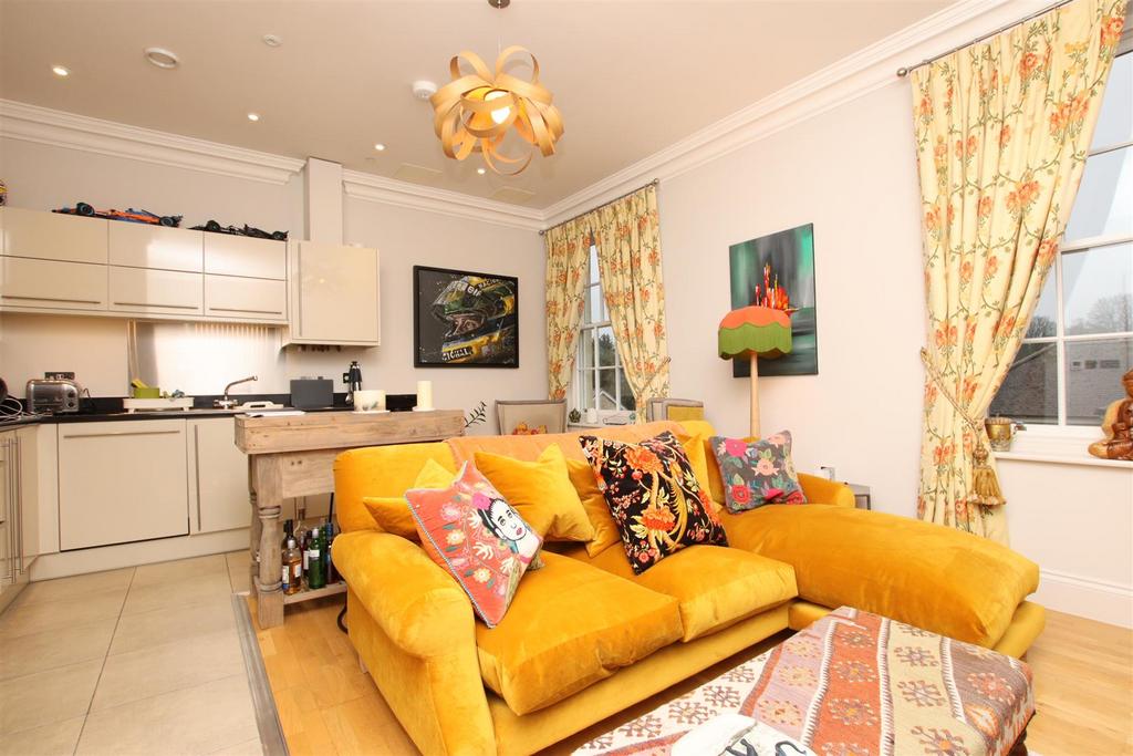 Kitchen living room (3).JPG