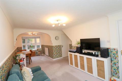 3 bedroom semi-detached house for sale, Silvester Way, Fleet GU52