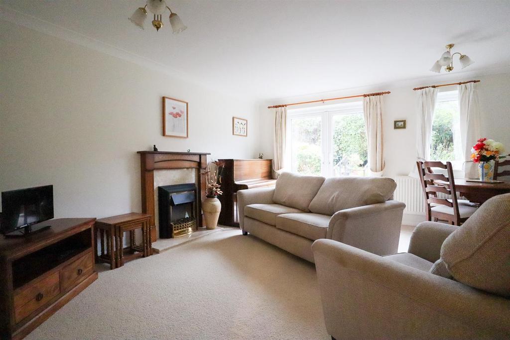 Sitting room.jpg