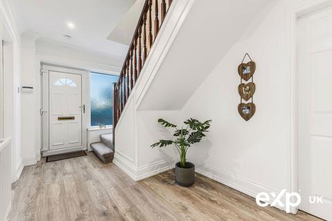 5 bedroom detached house for sale, Chestnut Avenue, Nottingham NG15