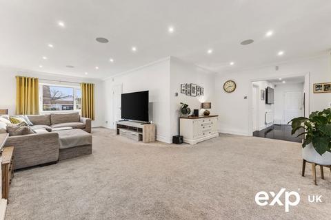5 bedroom detached house for sale, Chestnut Avenue, Nottingham NG15
