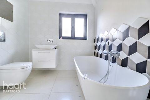 3 bedroom end of terrace house for sale, Alamein Road, Swanscombe