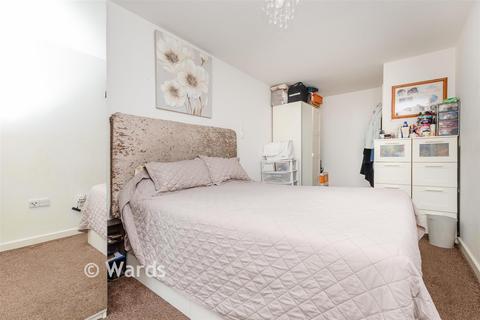 2 bedroom flat for sale, Townhall Square, Crayford, Dartford, Kent
