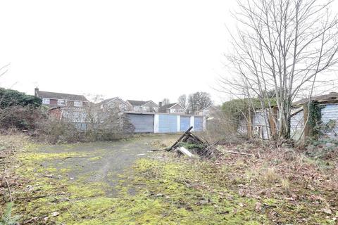 undefined, Manor Farm Crescent