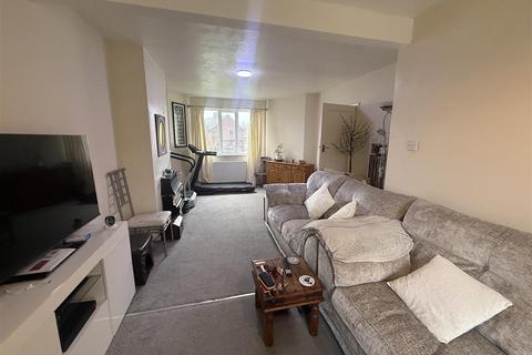 3 bedroom semi-detached house for sale, Vale Road, Swadlincote DE11