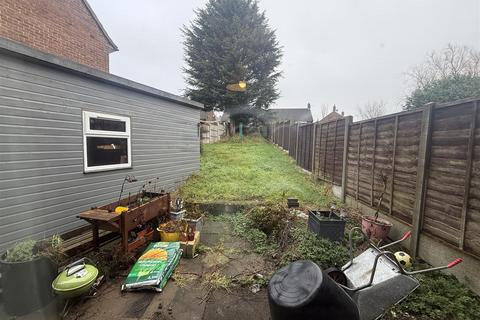 3 bedroom semi-detached house for sale, Vale Road, Swadlincote DE11
