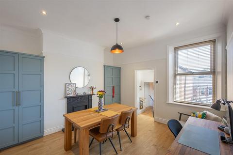 3 bedroom flat for sale, Sandringham Road, Gosforth, Newcastle upon Tyne