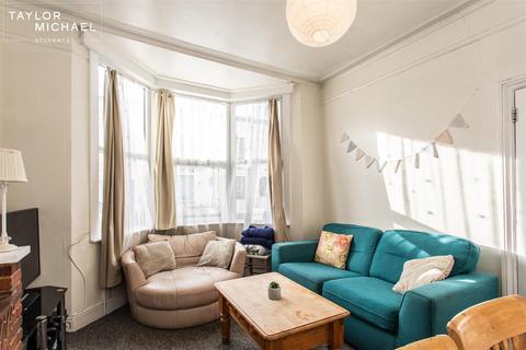 5 bedroom terraced house to rent, Viaduct Road, Brighton