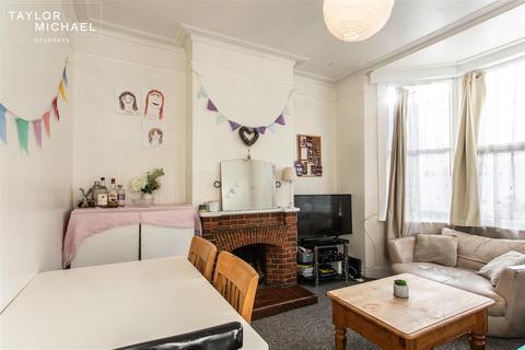 5 bedroom terraced house to rent, Viaduct Road, Brighton