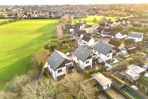 Basi Close, Hornchurch RM11