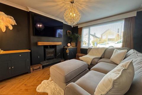 3 bedroom detached house for sale, 104 Denham Avenue, Llanelli
