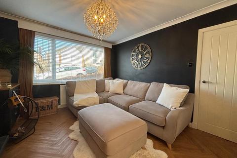 3 bedroom detached house for sale, 104 Denham Avenue, Llanelli