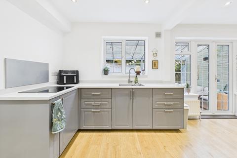 4 bedroom detached house for sale, Pares Way, Ockbrook, Derby, Derbyshire, DE72 3TL