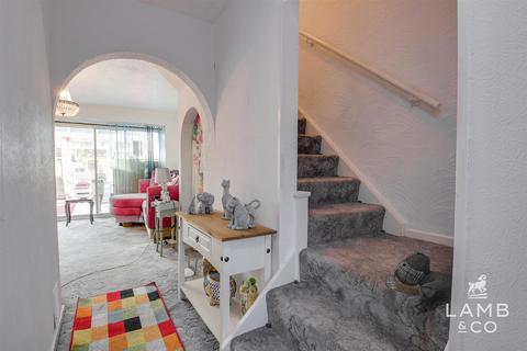 3 bedroom terraced house for sale, Dahlia Close, Clacton-On-Sea CO16