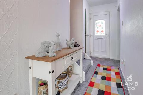3 bedroom terraced house for sale, Dahlia Close, Clacton-On-Sea CO16