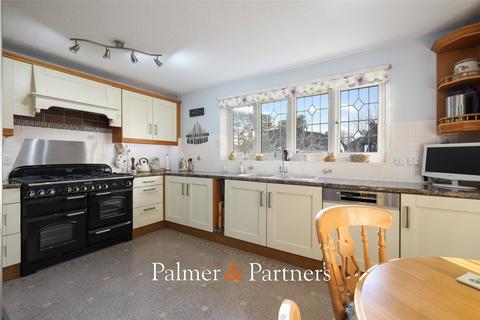 5 bedroom detached house for sale, Eastwood Drive, Highwoods, Colchester, Essex, CO4