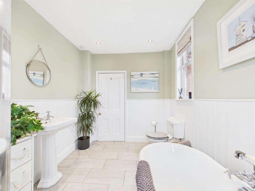 Bath 2.jpg