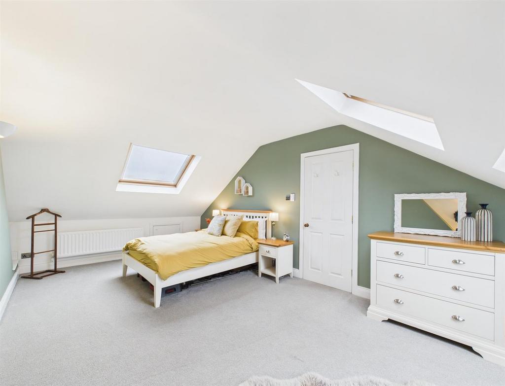 Bed 4 3.jpg
