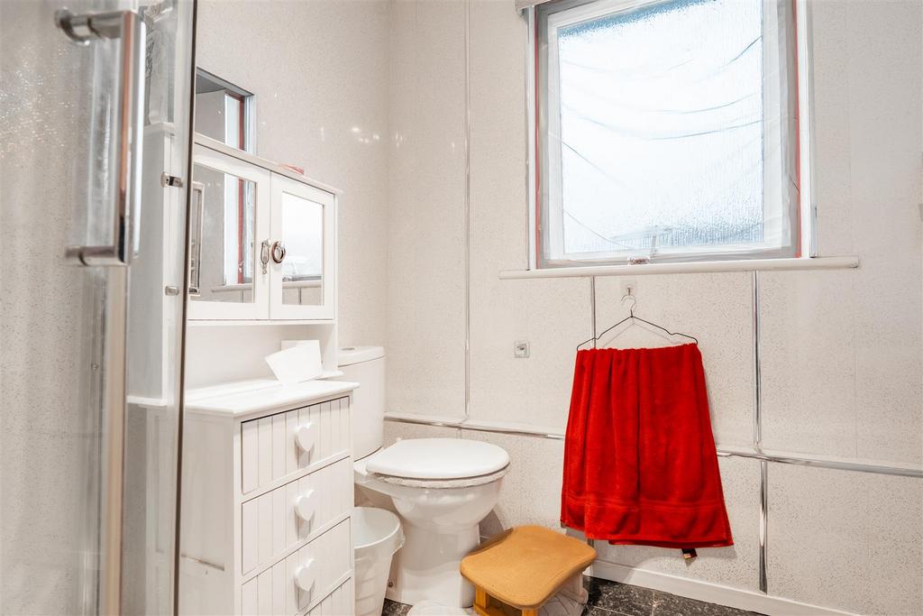 Bathroom-1.jpg