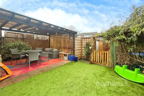 3 bedroom terraced house for sale, Bracklesham Close, Farnborough, Hampshire