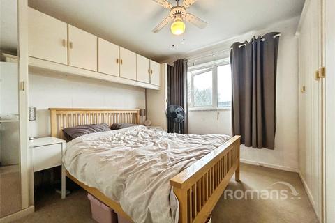 3 bedroom terraced house for sale, Bracklesham Close, Farnborough, Hampshire