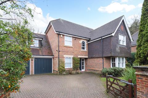 5 bedroom detached house to rent, Sandringham Park, Cobham, Surrey, KT11