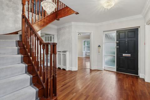 5 bedroom detached house to rent, Sandringham Park, Cobham, Surrey, KT11