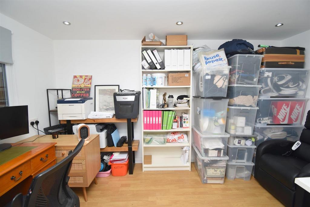 Office Outbuilding.JPG