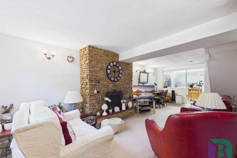 2 bedroom terraced house for sale, Crow Lane, Bedford MK43