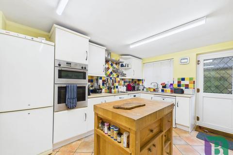 2 bedroom terraced house for sale, Crow Lane, Bedford MK43