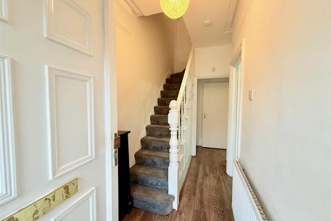 4 bedroom house for sale, Mount Avenue, London