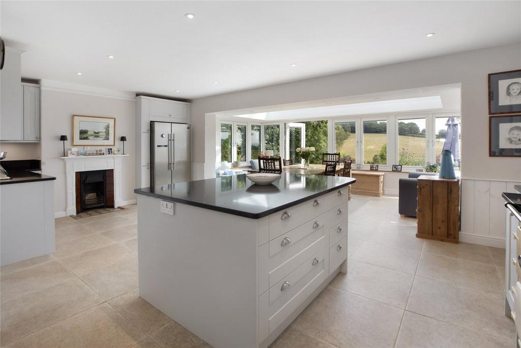 Kitchen/Breakfast Rm