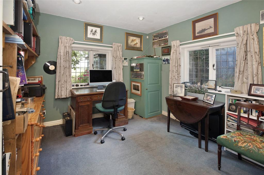 Bedroom/Study