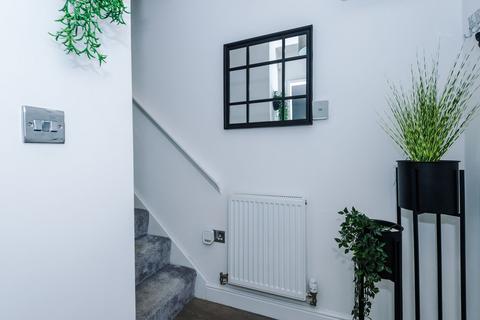 3 bedroom terraced house for sale, Commissioner Square, Paddington, WA1
