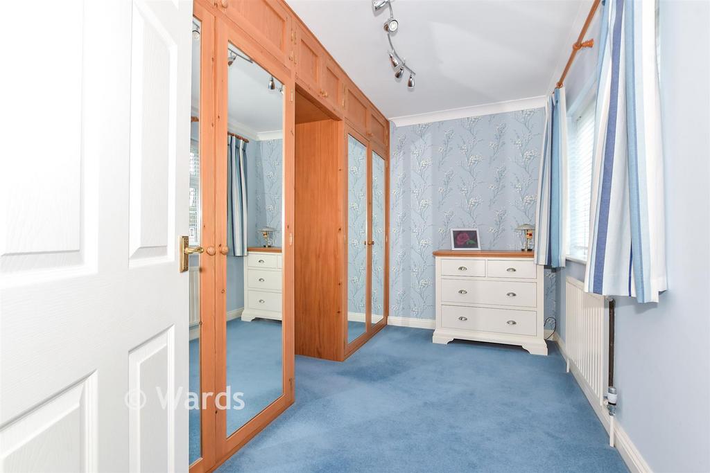 Dressing Room (Bedroom 5)