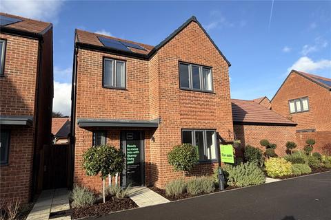 3 bedroom detached house for sale, Swift Close, Woking, Surrey