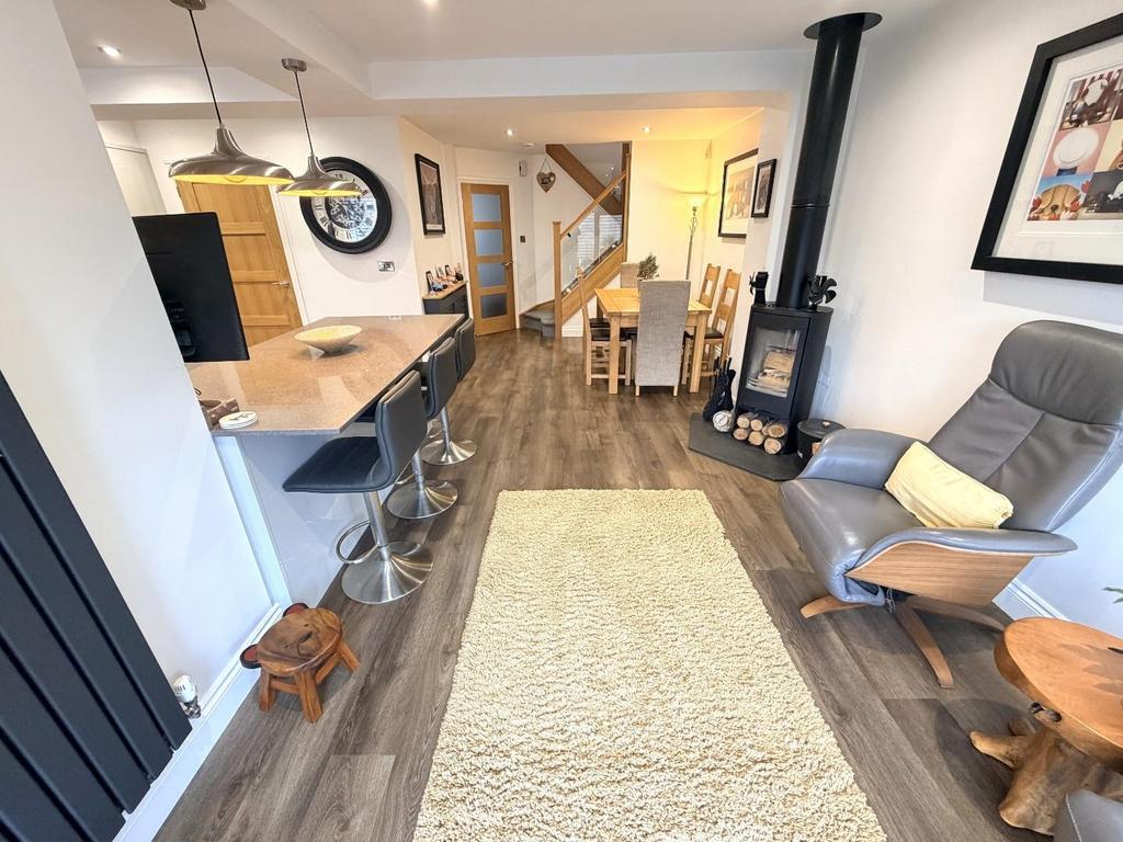 Kitchen/diner/sitting room