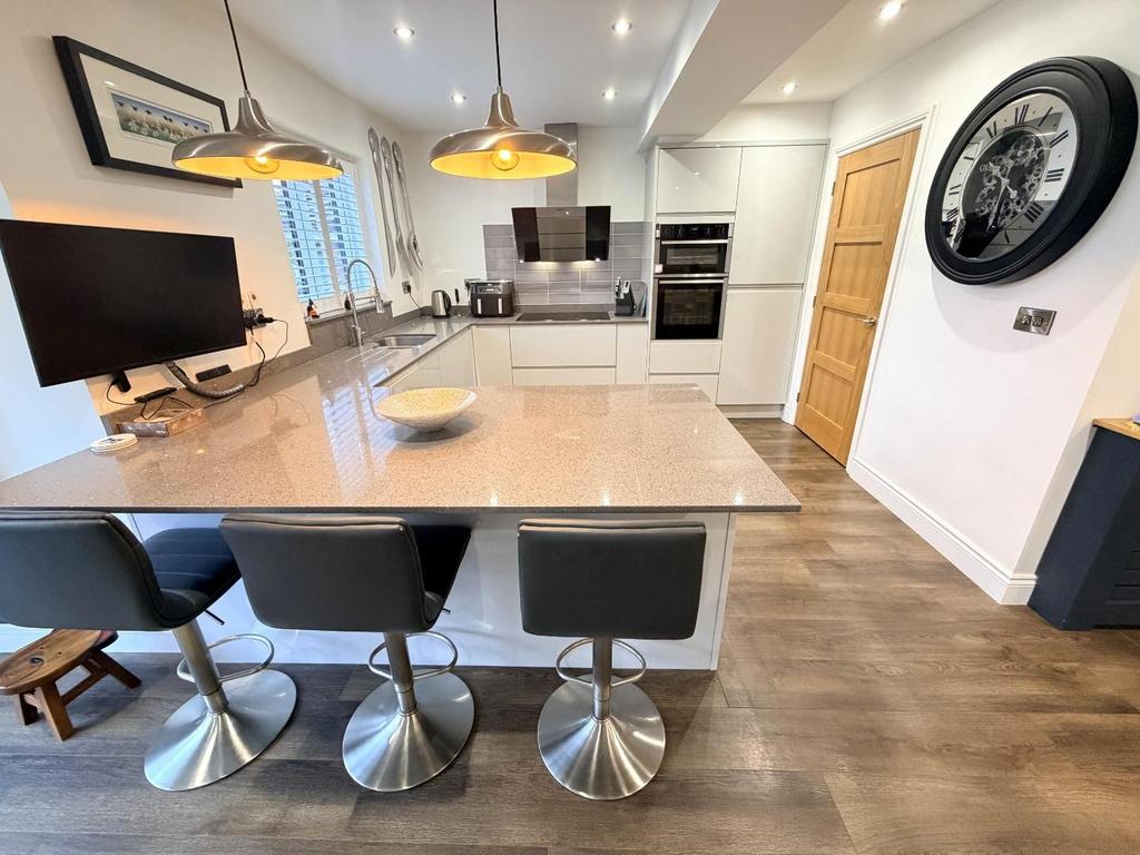 Kitchen/diner/sitting room