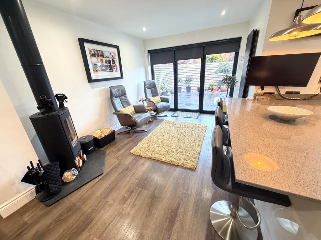 Kitchen/diner/sitting room