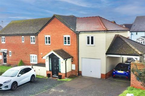 4 bedroom semi-detached house for sale, Wright Mead, Chelmsford