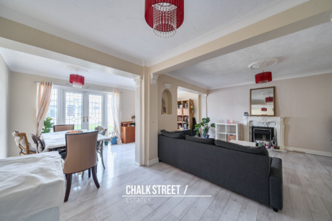 3 bedroom terraced house for sale, Manston Way, Hornchurch, RM12