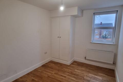 2 bedroom flat to rent, 23 Elmers End Road, London SE20