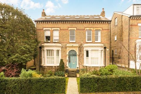 Edge Hill, London SW19