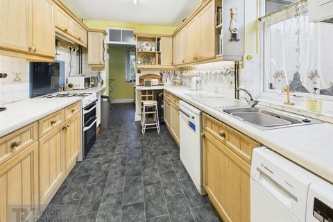 3 bedroom semi-detached house for sale, Newlands Road, Southgate, Crawley