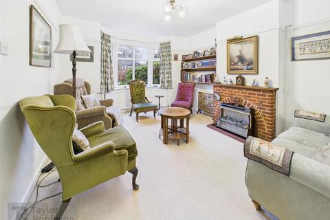 3 bedroom semi-detached house for sale, Newlands Road, Southgate, Crawley