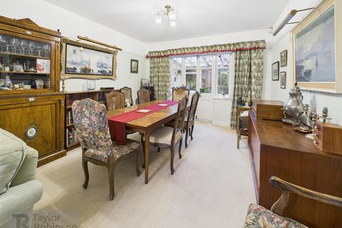3 bedroom semi-detached house for sale, Newlands Road, Southgate, Crawley
